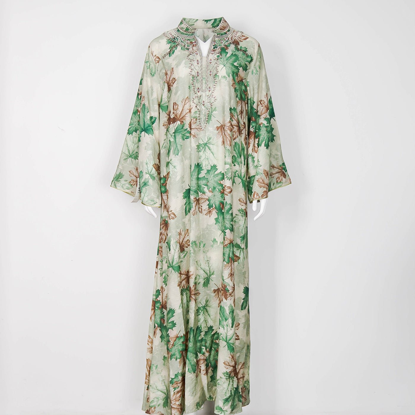 Embroidered Fashion Robe Elegant and Stylish LE Fragrance