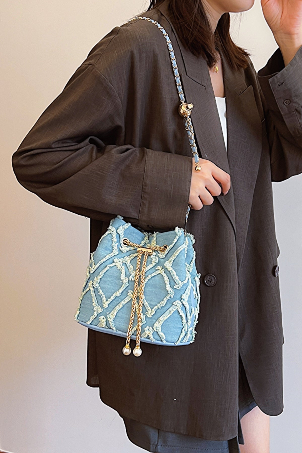 Trendsi Bags Casual Denim Bucket Bag with Raw Edge Finish  Trendy Women’s Shoulder Bag